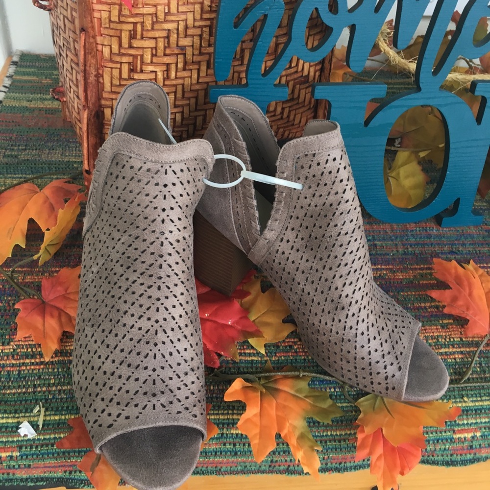 Ladies shoes